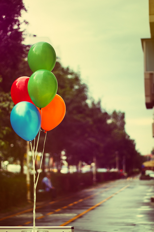 day-301-life-is-better-through-colorful-balloons